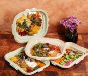 Crudités Portable Snack Tray Rectangle 4-Pack Cream White Reversible Stretch Lid BPA-Free Freezer Dishwasher Safe Meal Prep Charcuterie Salads Picnic Travel Containers