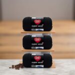 Red Heart Super Saver Black Yarn – 3 Pack of 198g/7oz – Acrylic – 4 Medium (Worsted) – 364 Yards – Knitting/Crochet
