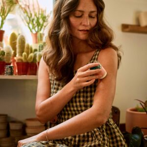 Kate McLeod – Bug Balm – Natural Insect Repellent & Moisture Stick